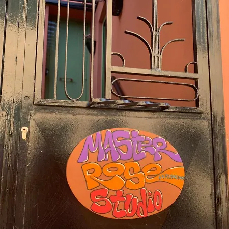 Master Rose In Old Town * Nauplie