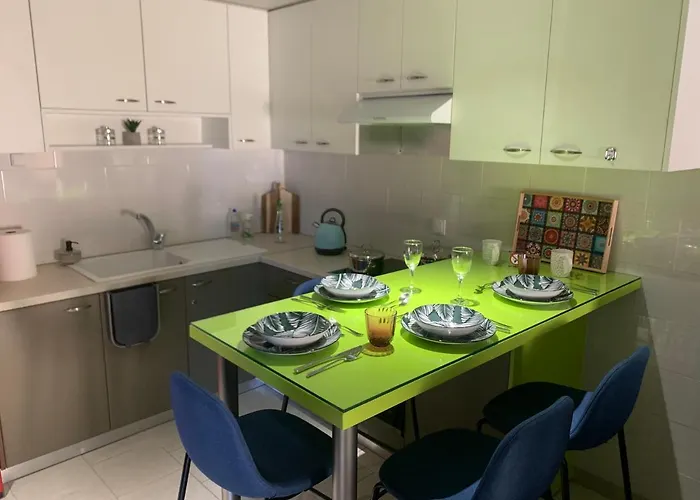 Master Rose In Old Town Nafplio