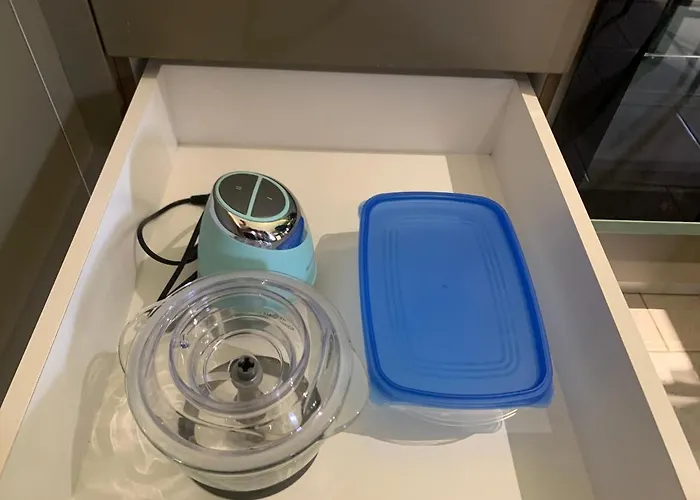 Master Rose In Old Town *